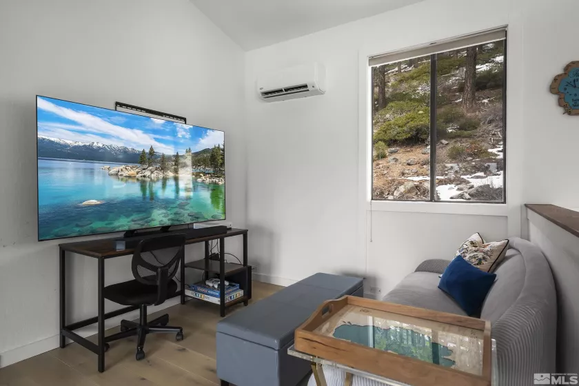 400 Fairview, Incline Village, Nevada 89451, 3 Bedrooms Bedrooms, ,2 BathroomsBathrooms,Residential,Residential,Fairview,250004482