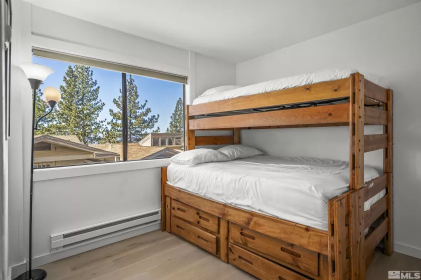 400 Fairview, Incline Village, Nevada 89451, 3 Bedrooms Bedrooms, ,2 BathroomsBathrooms,Residential,Residential,Fairview,250004482