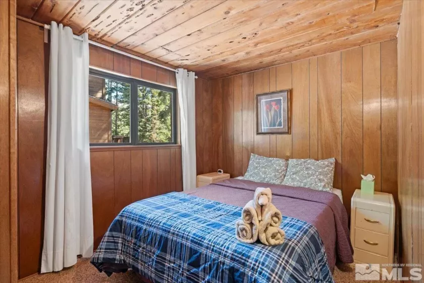 592 Douglas, Incline Village, Nevada 89451, 4 Bedrooms Bedrooms, ,3 BathroomsBathrooms,Residential,Residential,Douglas,250006076