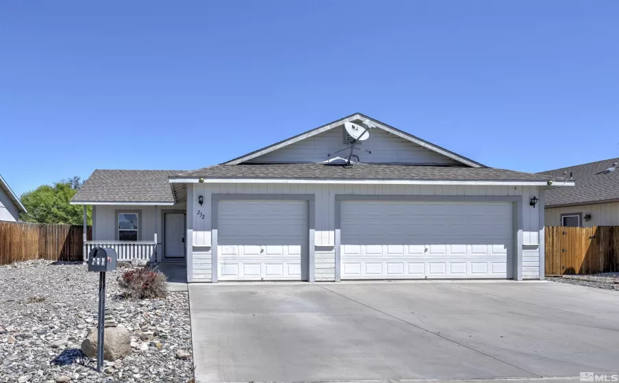 232 Beth, Fallon, Nevada 89406, 3 Bedrooms Bedrooms, ,2 BathroomsBathrooms,Residential,Residential,Beth,250006080