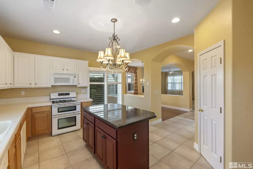 10568 Iron Point, Reno, Nevada 89521, 3 Bedrooms Bedrooms, ,3 BathroomsBathrooms,Residential,Residential,Iron Point,250006120