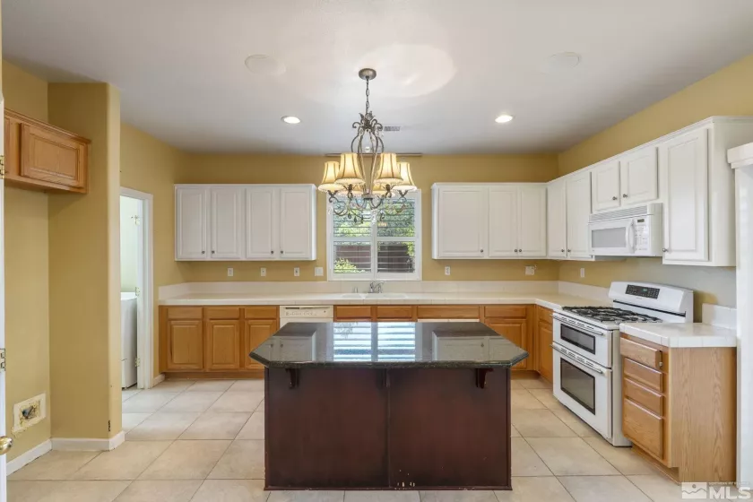10568 Iron Point, Reno, Nevada 89521, 3 Bedrooms Bedrooms, ,3 BathroomsBathrooms,Residential,Residential,Iron Point,250006120