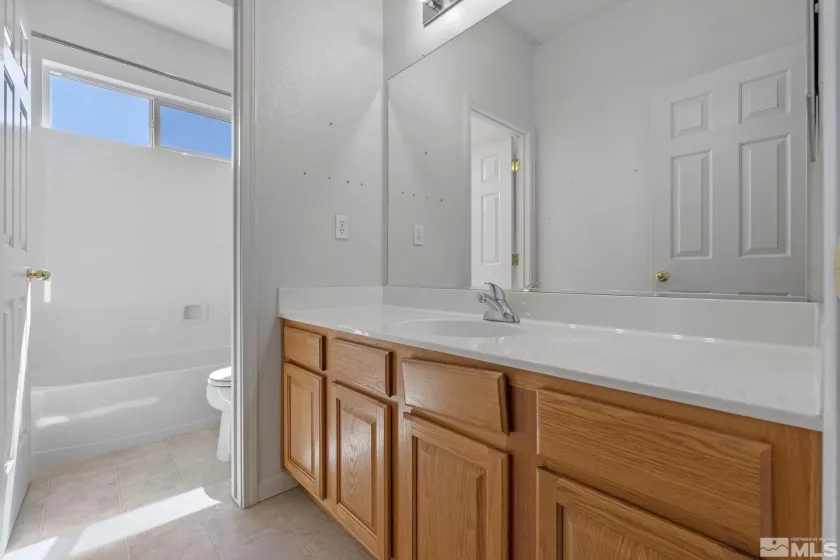 10568 Iron Point, Reno, Nevada 89521, 3 Bedrooms Bedrooms, ,3 BathroomsBathrooms,Residential,Residential,Iron Point,250006120