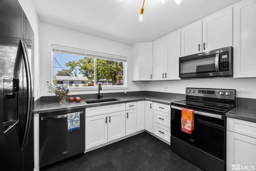 635 Lester, Reno, Nevada 89502, 3 Bedrooms Bedrooms, ,1 BathroomBathrooms,Residential,Residential,Lester,250006117