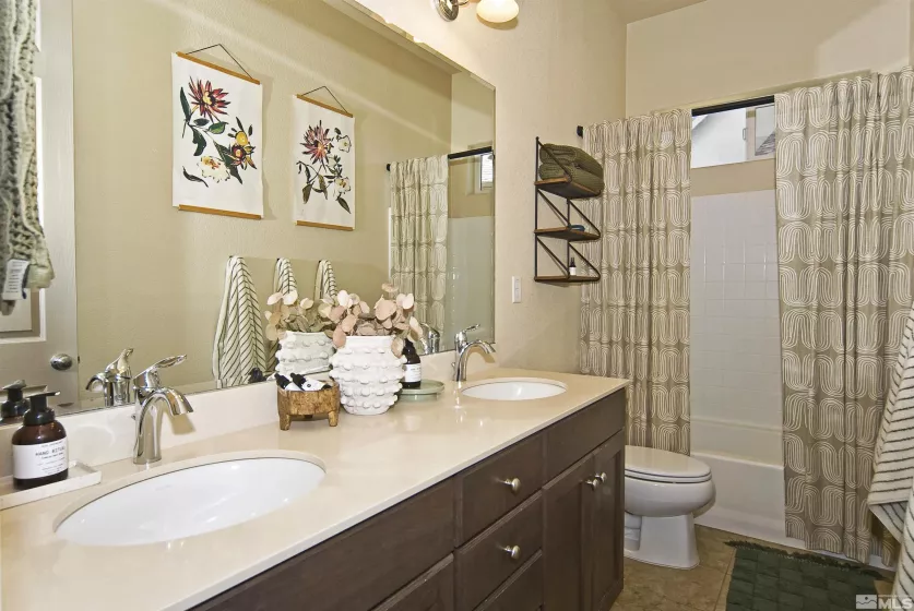 145 Horizon, Sparks, Nevada 89441, 4 Bedrooms Bedrooms, ,3 BathroomsBathrooms,Residential,Residential,Horizon,250006172