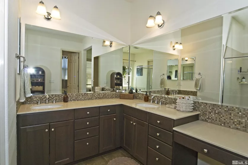145 Horizon, Sparks, Nevada 89441, 4 Bedrooms Bedrooms, ,3 BathroomsBathrooms,Residential,Residential,Horizon,250006172