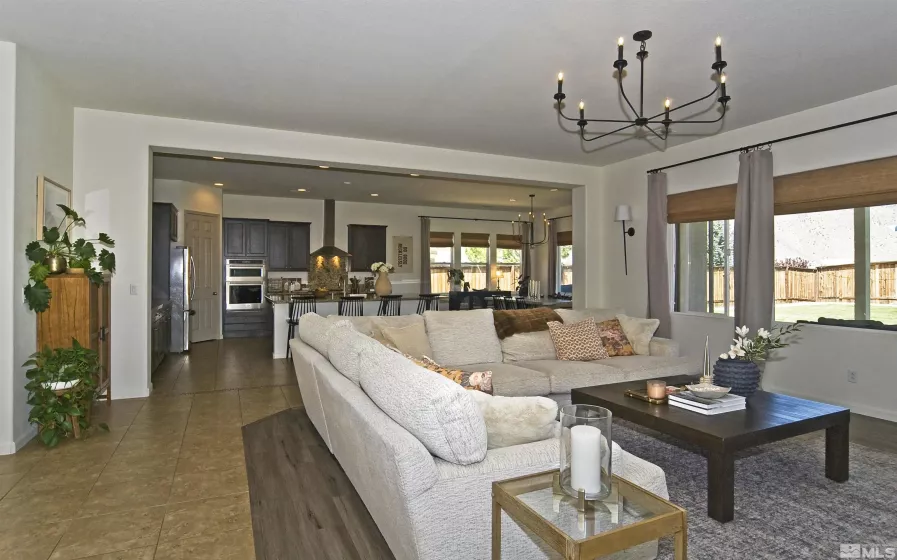 145 Horizon, Sparks, Nevada 89441, 4 Bedrooms Bedrooms, ,3 BathroomsBathrooms,Residential,Residential,Horizon,250006172
