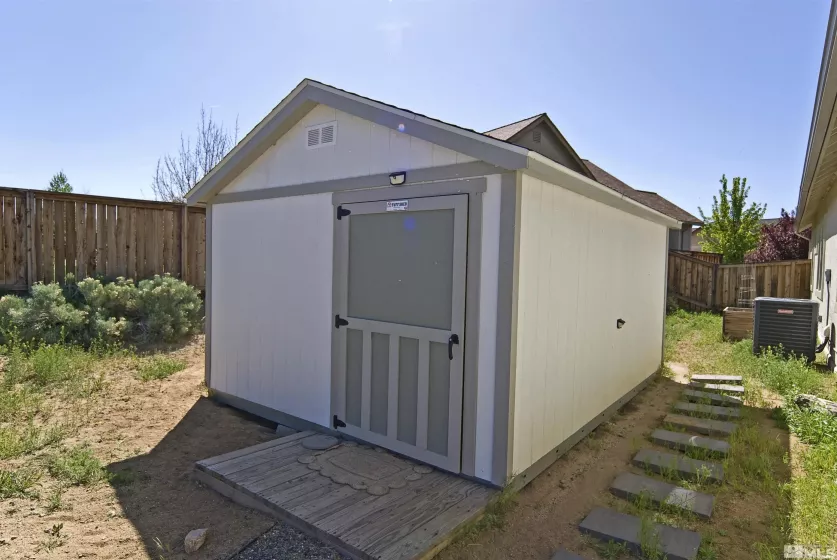 145 Horizon, Sparks, Nevada 89441, 4 Bedrooms Bedrooms, ,3 BathroomsBathrooms,Residential,Residential,Horizon,250006172