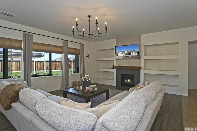 145 Horizon, Sparks, Nevada 89441, 4 Bedrooms Bedrooms, ,3 BathroomsBathrooms,Residential,Residential,Horizon,250006172