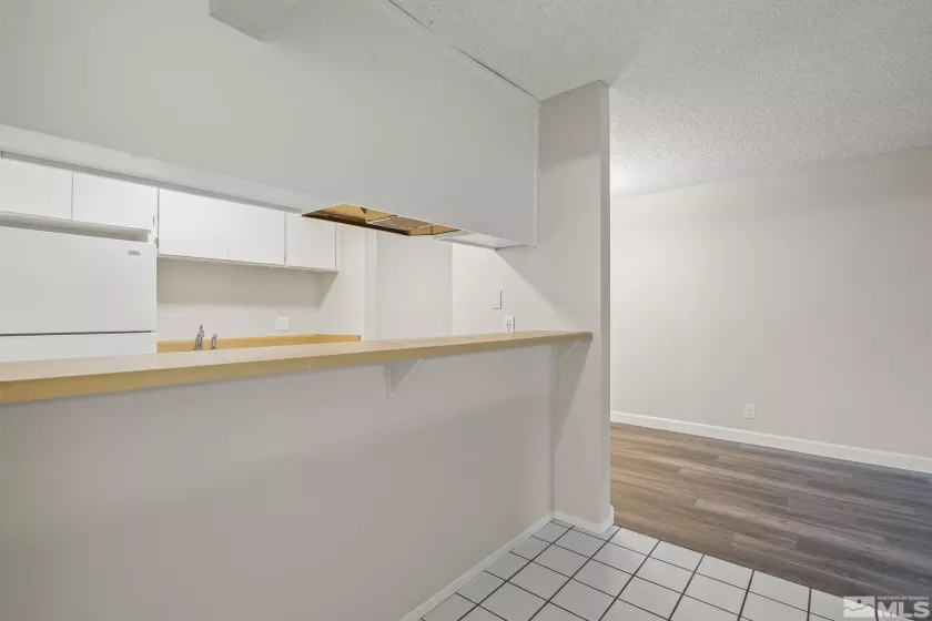 2955 Lakeside, Reno, Nevada 89509, 2 Bedrooms Bedrooms, ,2 BathroomsBathrooms,Residential,Residential,Lakeside,240015657