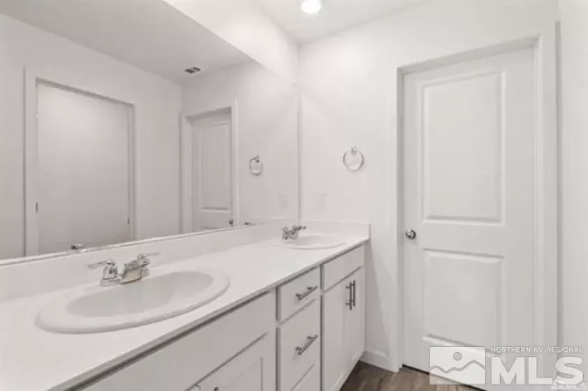 9113 Sturgeon Moon, Reno, Nevada 89506, 4 Bedrooms Bedrooms, ,3 BathroomsBathrooms,Residential,Residential,Sturgeon Moon,250006137