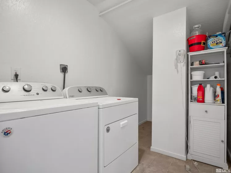 1701 Hunter, Reno, Nevada 89509, 4 Bedrooms Bedrooms, ,3 BathroomsBathrooms,Residential,Residential,Hunter,250006143