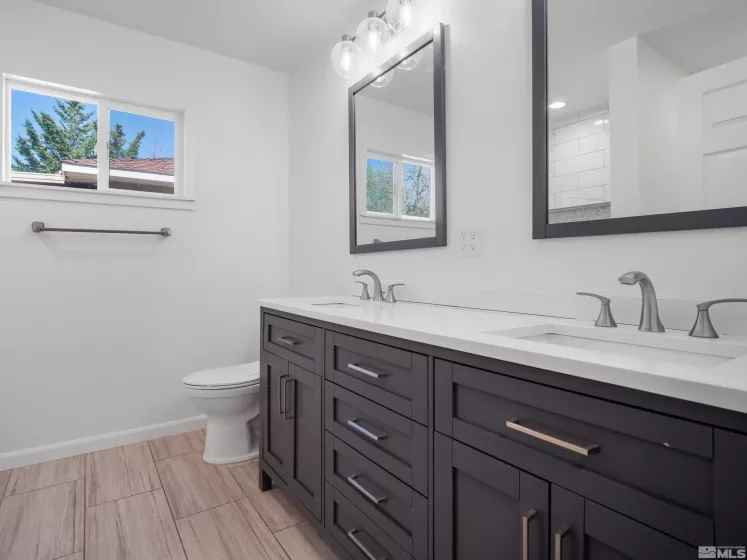 1701 Hunter, Reno, Nevada 89509, 4 Bedrooms Bedrooms, ,3 BathroomsBathrooms,Residential,Residential,Hunter,250006143