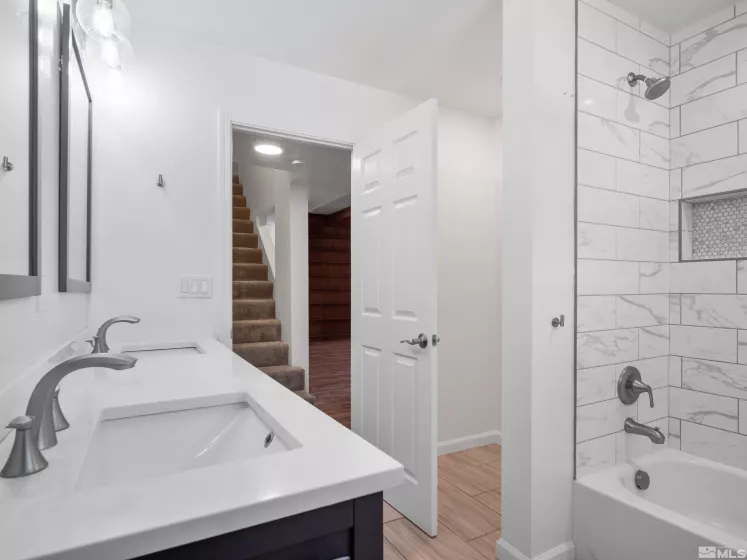 1701 Hunter, Reno, Nevada 89509, 4 Bedrooms Bedrooms, ,3 BathroomsBathrooms,Residential,Residential,Hunter,250006143