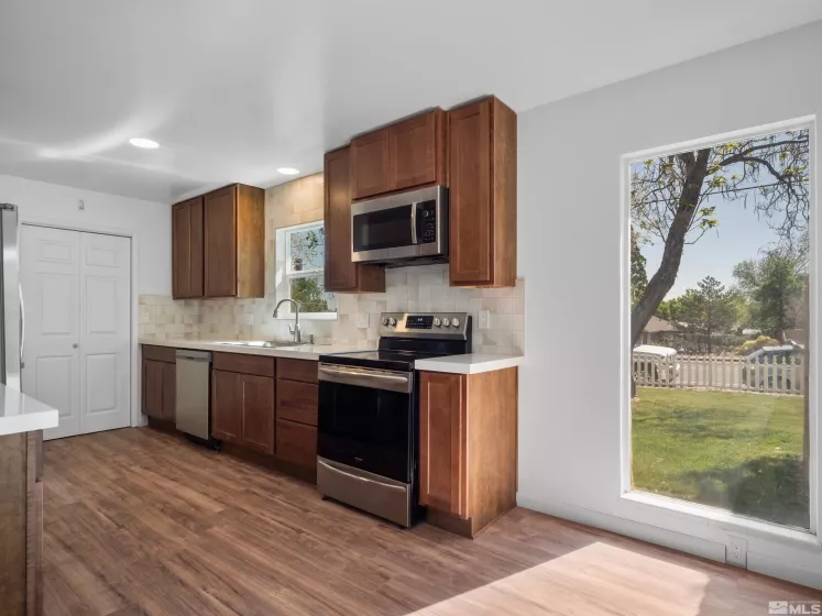 1701 Hunter, Reno, Nevada 89509, 4 Bedrooms Bedrooms, ,3 BathroomsBathrooms,Residential,Residential,Hunter,250006143