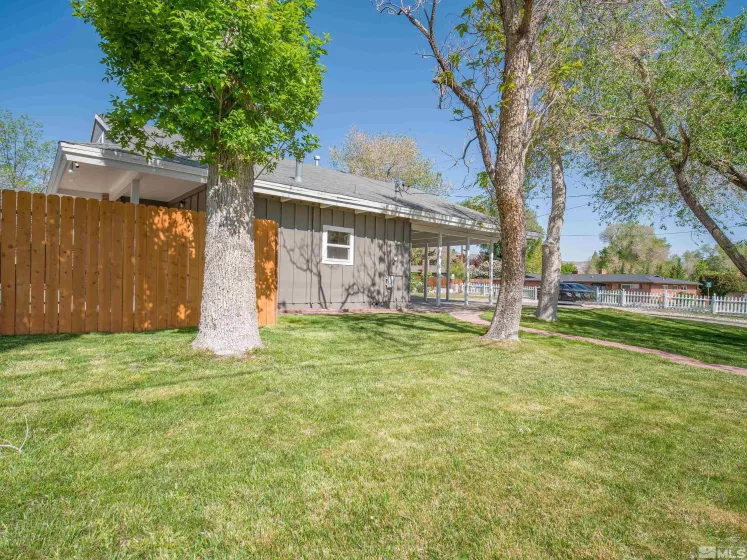1701 Hunter, Reno, Nevada 89509, 4 Bedrooms Bedrooms, ,3 BathroomsBathrooms,Residential,Residential,Hunter,250006143