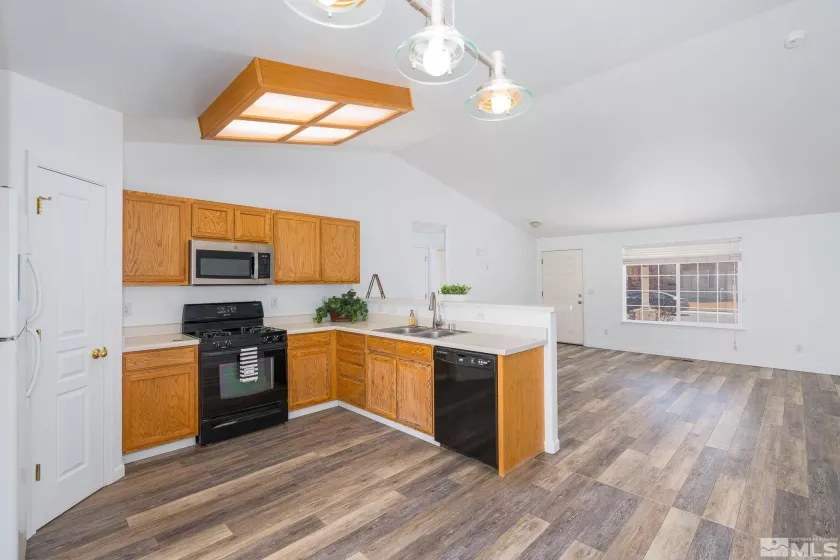 1552 Reese River, Fernley, Nevada 89408, 3 Bedrooms Bedrooms, ,2 BathroomsBathrooms,Residential,Residential,Reese River,250001570