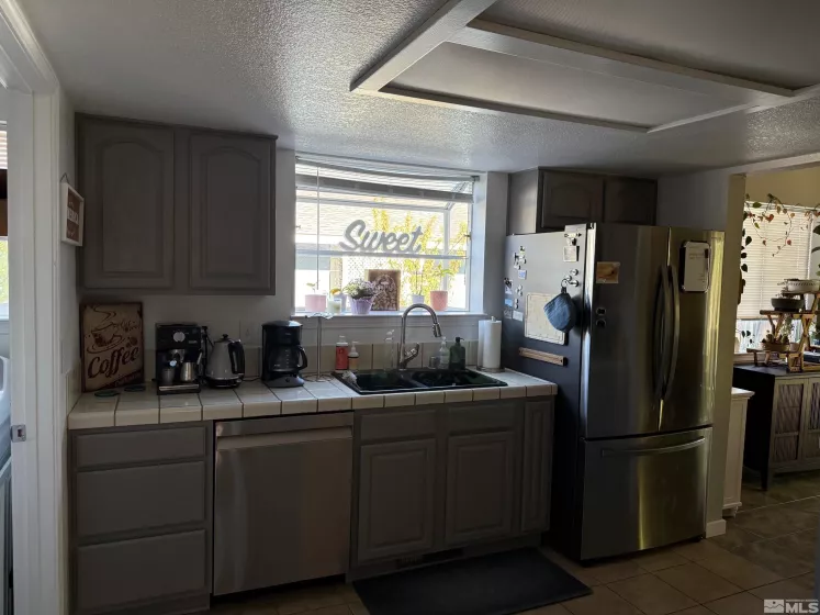 980 Sunview, Carson City, Nevada 89705, 3 Bedrooms Bedrooms, ,2 BathroomsBathrooms,Residential,Residential,Sunview,250006154