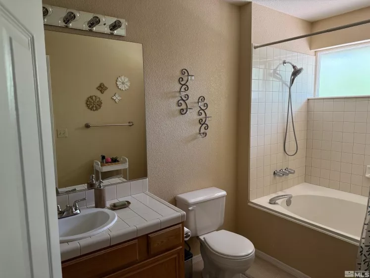 980 Sunview, Carson City, Nevada 89705, 3 Bedrooms Bedrooms, ,2 BathroomsBathrooms,Residential,Residential,Sunview,250006154