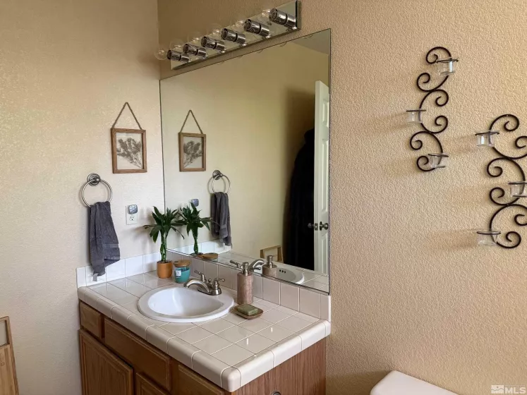 980 Sunview, Carson City, Nevada 89705, 3 Bedrooms Bedrooms, ,2 BathroomsBathrooms,Residential,Residential,Sunview,250006154