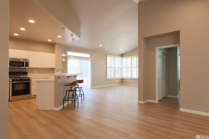 690 Caughlin, Reno, Nevada 89519, 2 Bedrooms Bedrooms, ,2 BathroomsBathrooms,Residential Lease,Manufactured,Caughlin,250006163