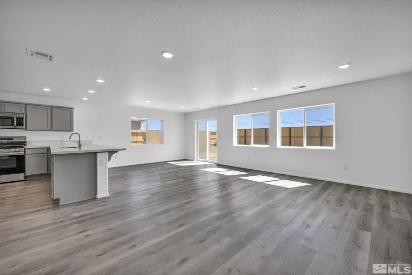 3288 Hadley, Fernley, Nevada 89408, 3 Bedrooms Bedrooms, ,2 BathroomsBathrooms,Residential,Residential,Hadley,250003331