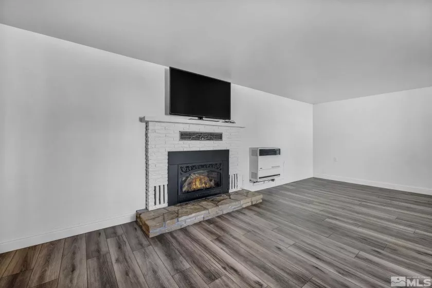1558 First, Minden, Nevada 89423, 3 Bedrooms Bedrooms, ,3 BathroomsBathrooms,Residential,Residential,First,250006176