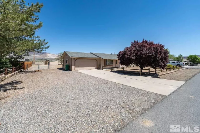 215 Ring, Dayton, Nevada 89403, 2 Bedrooms Bedrooms, ,2 BathroomsBathrooms,Residential,Residential,Ring,250006175