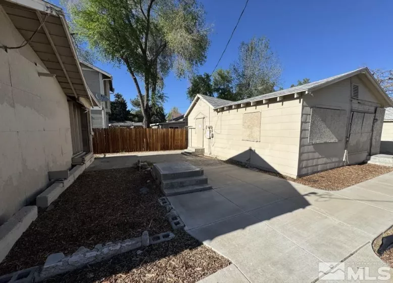 400 4th, Sparks, Nevada 89431, ,Residential Income,Residential,4th,250006177