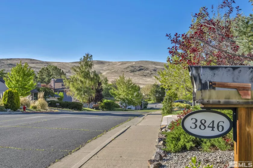 3846 Belvedere, Reno, Nevada 89503, 3 Bedrooms Bedrooms, ,2 BathroomsBathrooms,Residential,Residential,Belvedere,250006181