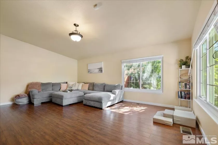 17357 Bear Lake, Reno, Nevada 89508, 3 Bedrooms Bedrooms, ,2 BathroomsBathrooms,Residential,Residential,Bear Lake,250006185