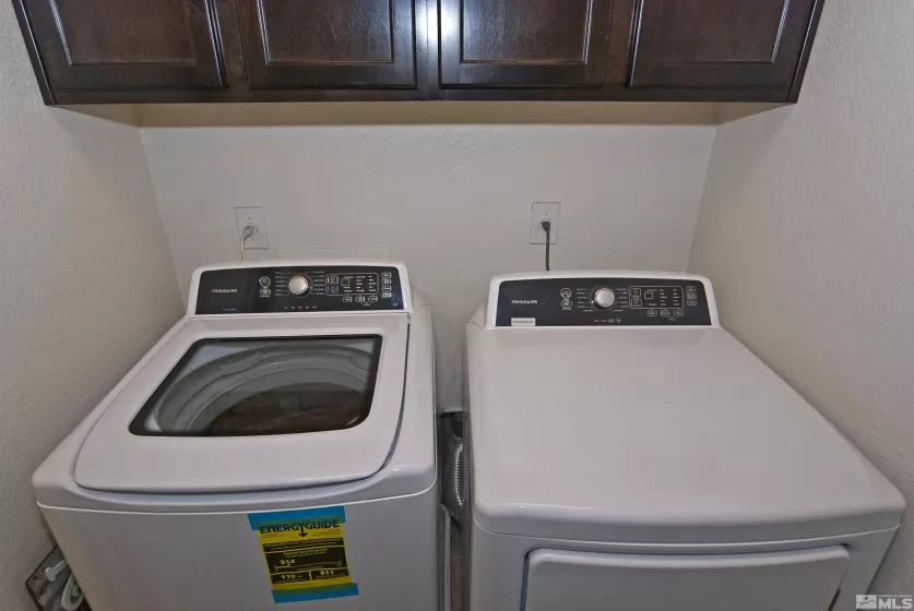 3006 Sterling, Sparks, Nevada 89431, 2 Bedrooms Bedrooms, ,3 BathroomsBathrooms,Residential,Residential,Sterling,250002861