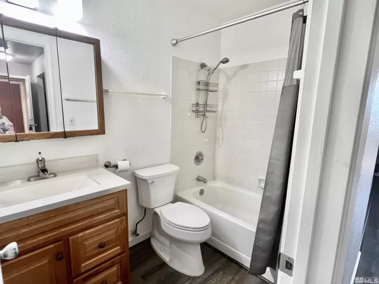 3865 Leonesio, Reno, Nevada 89512, 2 Bedrooms Bedrooms, ,1 BathroomBathrooms,Residential,Residential,Leonesio,250006188