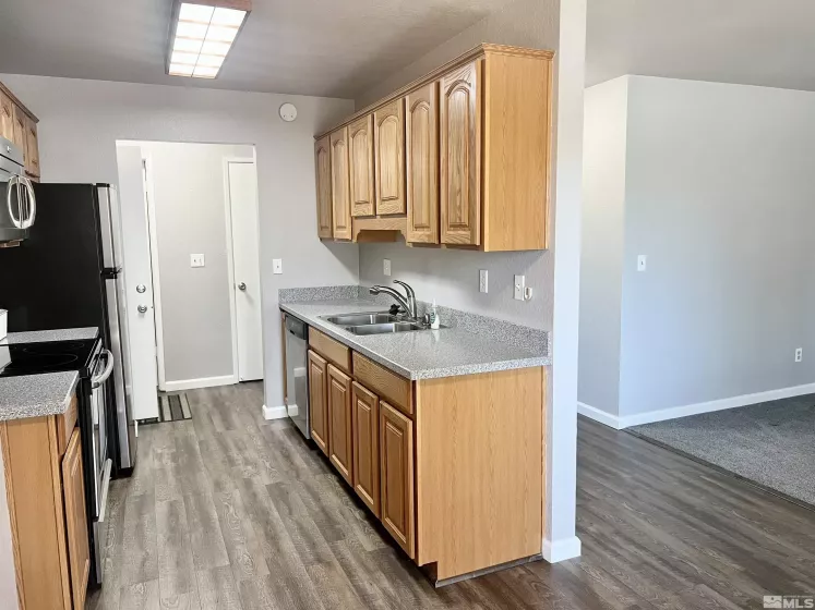 3865 Leonesio, Reno, Nevada 89512, 2 Bedrooms Bedrooms, ,1 BathroomBathrooms,Residential,Residential,Leonesio,250006188
