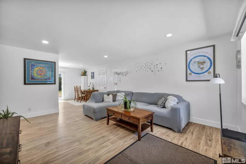 1185 Plymouth, Sparks, Nevada 89436, 3 Bedrooms Bedrooms, ,1 BathroomBathrooms,Residential,Residential,Plymouth,250006187