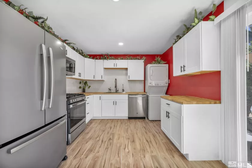 1185 Plymouth, Sparks, Nevada 89436, 3 Bedrooms Bedrooms, ,1 BathroomBathrooms,Residential,Residential,Plymouth,250006187
