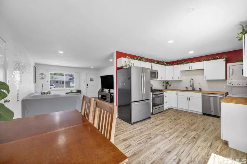 1185 Plymouth, Sparks, Nevada 89436, 3 Bedrooms Bedrooms, ,1 BathroomBathrooms,Residential,Residential,Plymouth,250006187