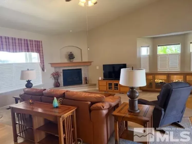 921 Red Rock, Fernley, Nevada 89408, 4 Bedrooms Bedrooms, ,2 BathroomsBathrooms,Residential,Residential,Red Rock,250005931
