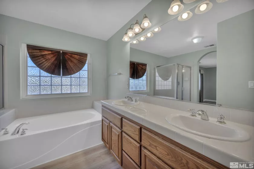 2641 Venezia, Sparks, Nevada 89434, 4 Bedrooms Bedrooms, ,3 BathroomsBathrooms,Residential,Residential,Venezia,250002342