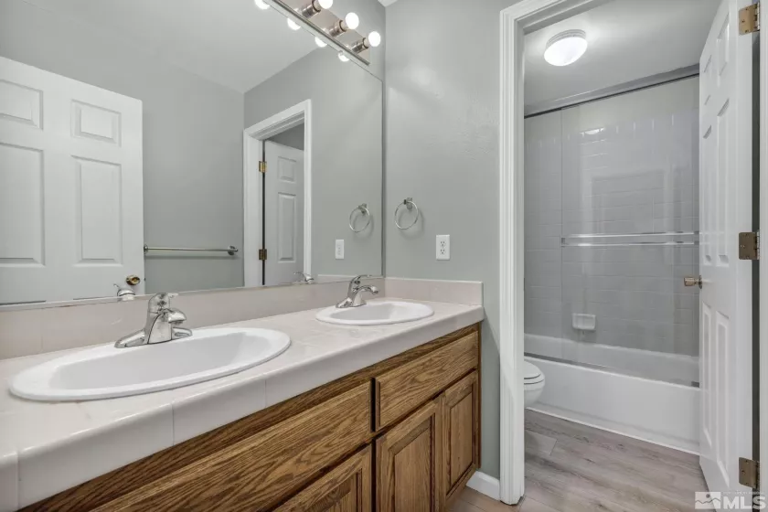 2641 Venezia, Sparks, Nevada 89434, 4 Bedrooms Bedrooms, ,3 BathroomsBathrooms,Residential,Residential,Venezia,250002342