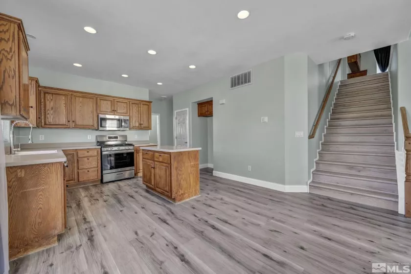 2641 Venezia, Sparks, Nevada 89434, 4 Bedrooms Bedrooms, ,3 BathroomsBathrooms,Residential,Residential,Venezia,250002342