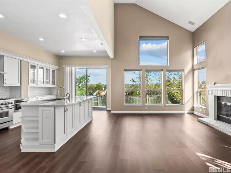 6190 Carriage House, Reno, Nevada 89519, 3 Bedrooms Bedrooms, ,4 BathroomsBathrooms,Residential,Residential,Carriage House,250005989