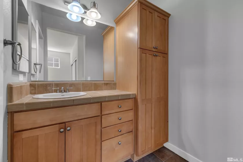 1279 Par Three, Sparks, Nevada 89436, 3 Bedrooms Bedrooms, ,3 BathroomsBathrooms,Residential,Residential,Par Three,240011300