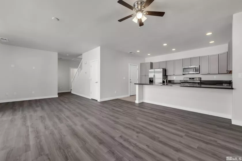 1279 Par Three, Sparks, Nevada 89436, 3 Bedrooms Bedrooms, ,3 BathroomsBathrooms,Residential,Residential,Par Three,240011300