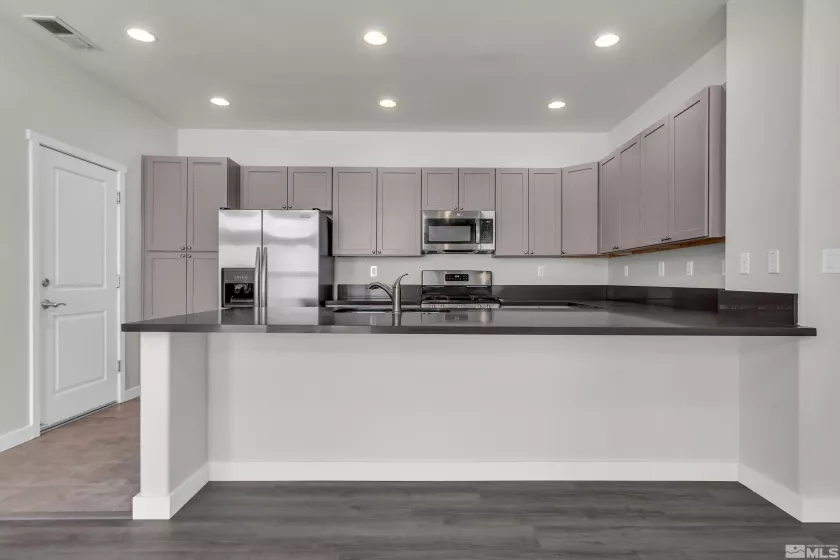 1279 Par Three, Sparks, Nevada 89436, 3 Bedrooms Bedrooms, ,3 BathroomsBathrooms,Residential,Residential,Par Three,240011300