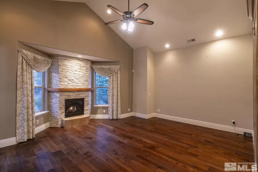 6130 Lake Geneva, Reno, Nevada 89511, 5 Bedrooms Bedrooms, ,6 BathroomsBathrooms,Residential,Residential,Lake Geneva,240011520