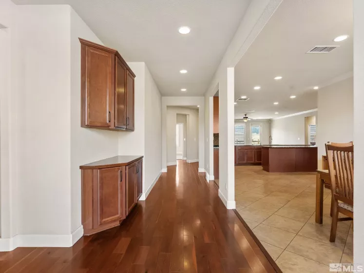Entry/Foyer