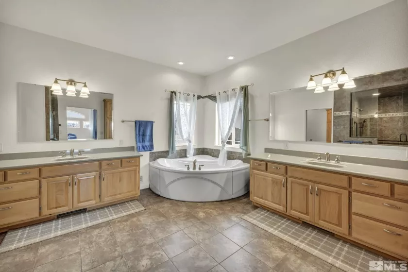 421 Silver Star, Yerington, Nevada 89447, 4 Bedrooms Bedrooms, ,3 BathroomsBathrooms,Residential,Residential,Silver Star,250001894