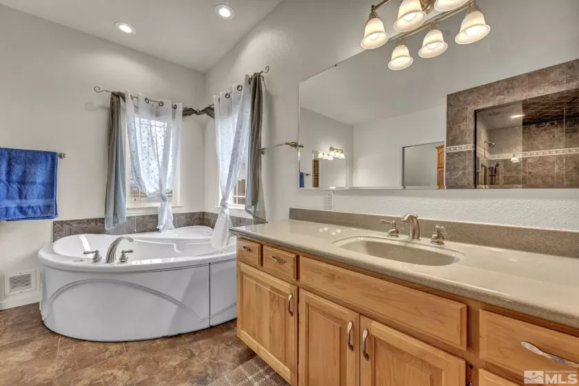 421 Silver Star, Yerington, Nevada 89447, 4 Bedrooms Bedrooms, ,3 BathroomsBathrooms,Residential,Residential,Silver Star,250001894