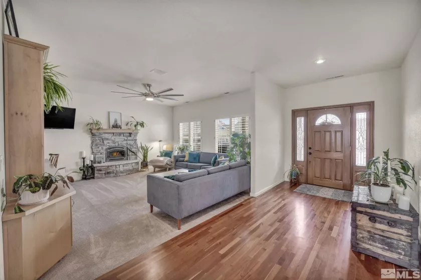 421 Silver Star, Yerington, Nevada 89447, 4 Bedrooms Bedrooms, ,3 BathroomsBathrooms,Residential,Residential,Silver Star,250001894